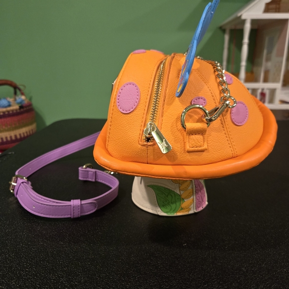 StitchShoppe Loungefly Alice In Wonderland CaterpillerMushroom CrossbodyBag NWOT - Picture 2 of 15